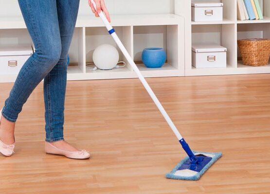 Hardwood Floor Cleaning 555x400