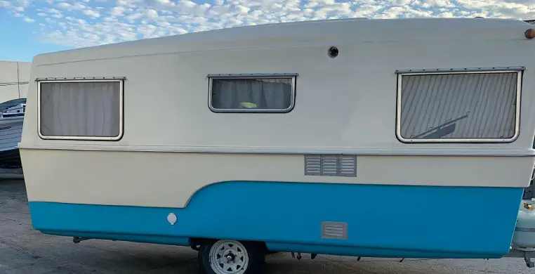 caravan-underbody-service