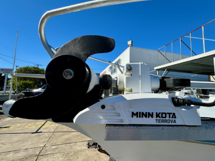 Electric Motor Minn Kota with no mounting bracket